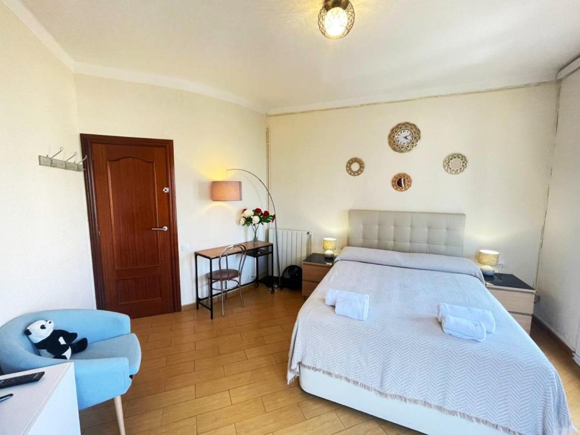Rooms Nueva Valencia Barcelona Exterior foto